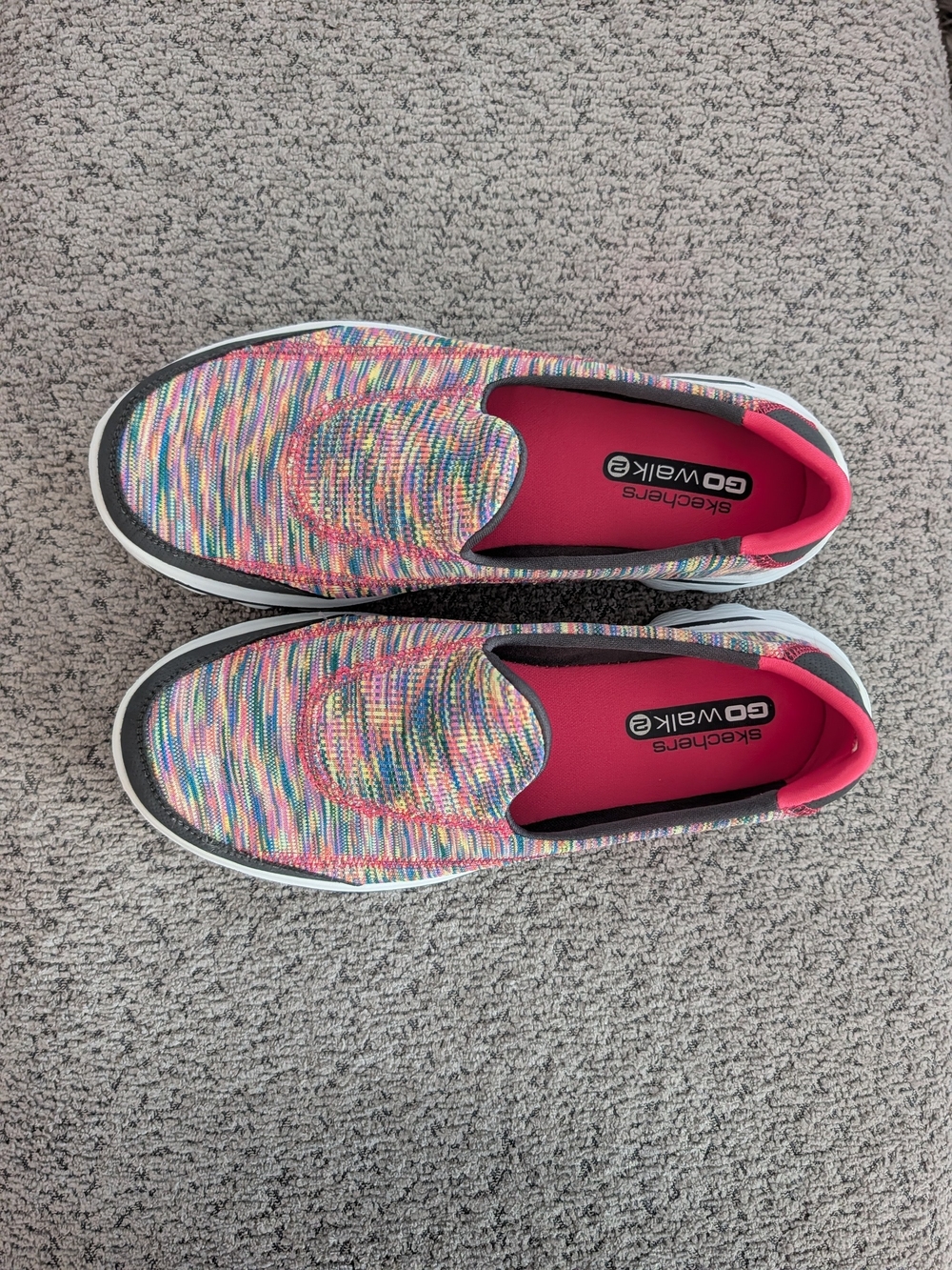 Skechers Slip-On Sneakers in Pink Multi Knit